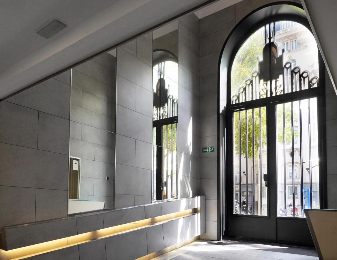 Numa Madrid Script Aparthotel Bagian luar foto