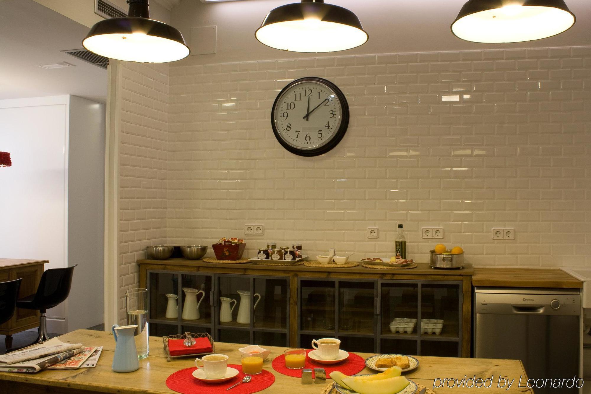 Numa Madrid Script Aparthotel Bagian luar foto